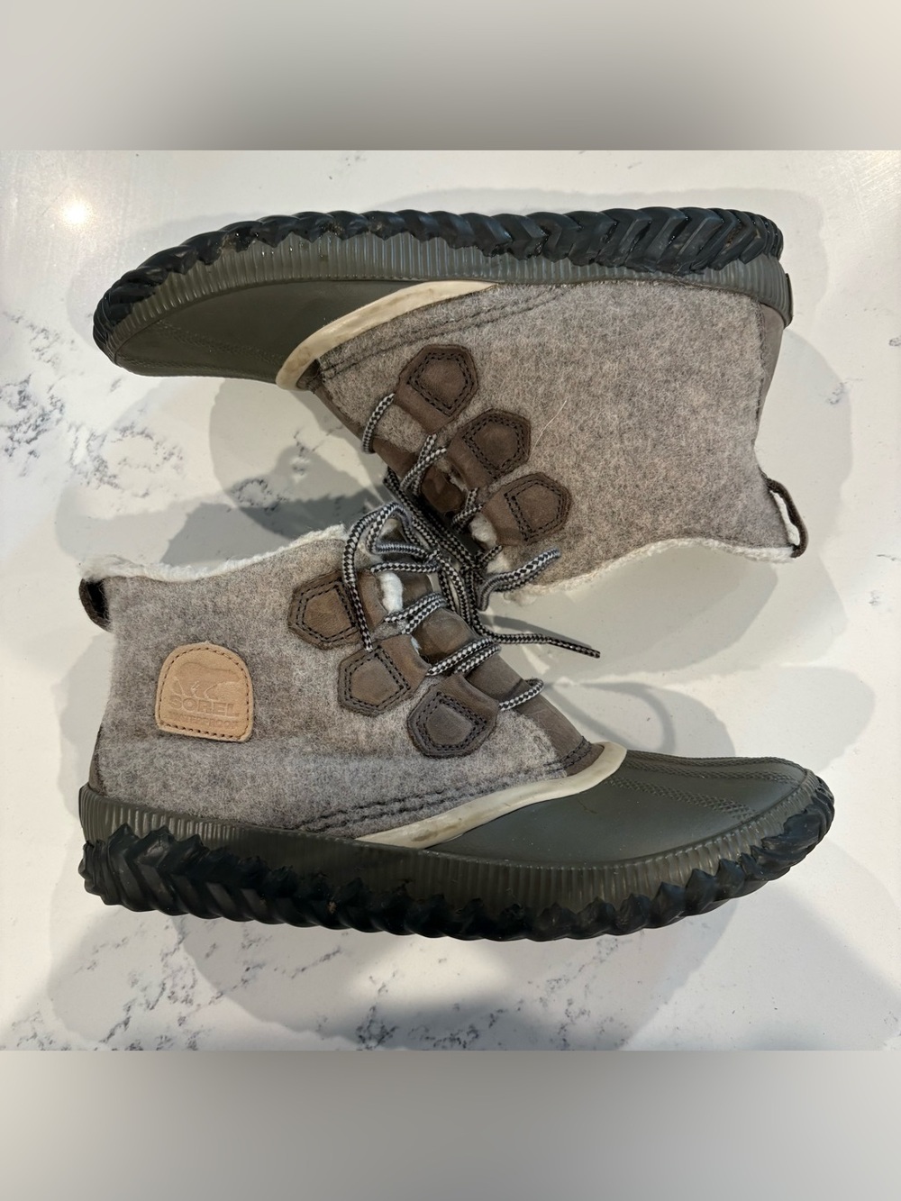 Sorel Out 'N About Plus Felt Waterproof
Winter Boots Gray 8.5